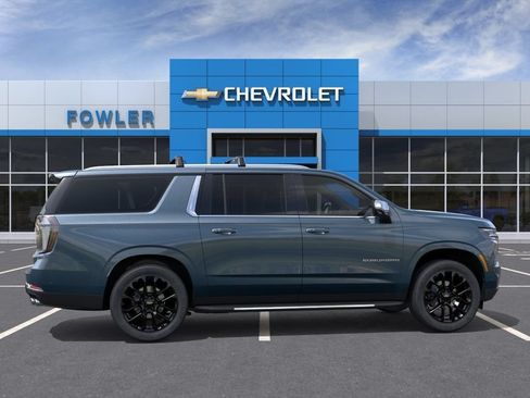 New 2026 Chevrolet Suburban Premier w/ Sun And Tow Package AWD/4WD image 5