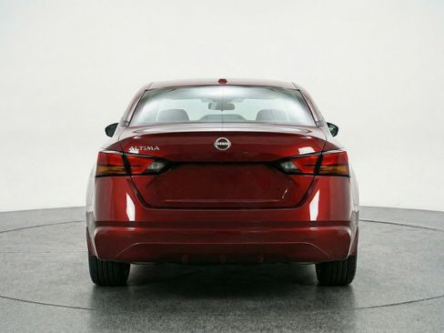 Used 2025 Nissan Altima 2.5 SV image 7