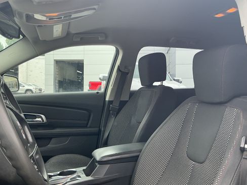 Used 2017 GMC Terrain SLE AWD/4WD image 6