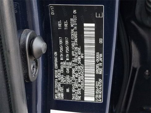 Used 2017 Toyota 4Runner SR5 image 26