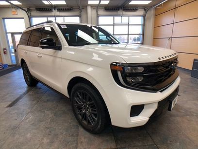 New 2025 Ford Expedition Platinum w/ Stealth Performance Package