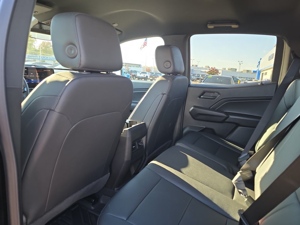 Used 2025 Chevrolet Colorado Trail Boss AWD/4WD image 25