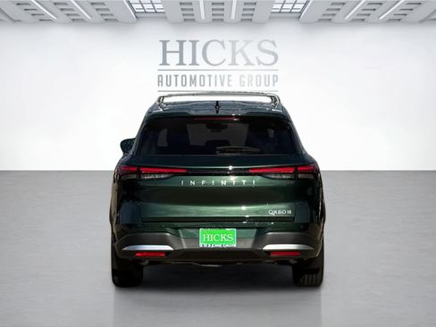 New 2026 INFINITI QX60 Luxe w/ Family Package image 6
