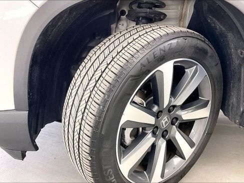 Certified 2025 Honda Pilot Touring image 34