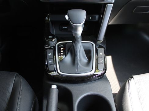 Certified 2025 Kia Seltos S AWD/4WD image 30