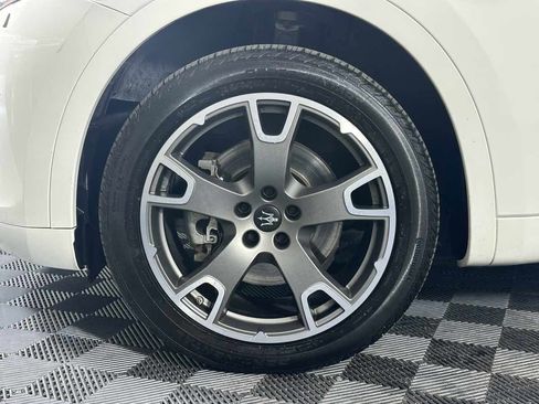 Used 2021 Maserati Levante image 47