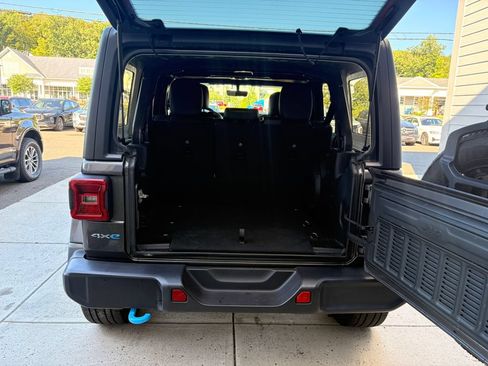 Used 2023 Jeep Wrangler Unlimited Sahara w/ Cold Weather Group AWD/4WD image 58
