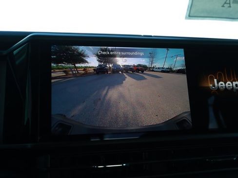 New 2026 Jeep Gladiator Sport image 17