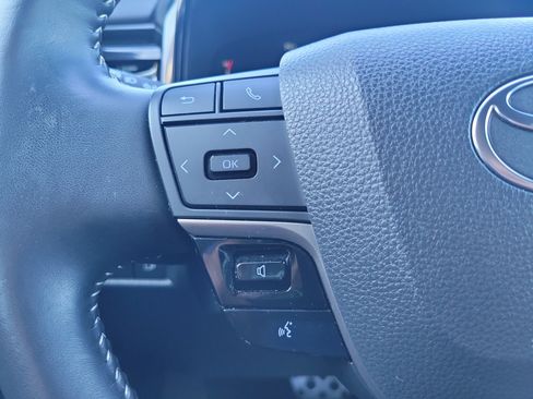 Certified 2025 Toyota Camry SE FWD image 24