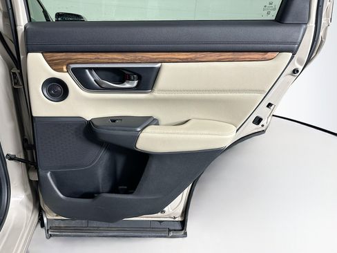 Used 2018 Honda CR-V Touring image 31