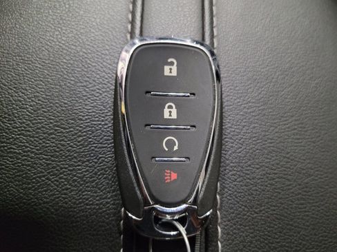 Used 2025 Chevrolet Blazer LT FWD image 32