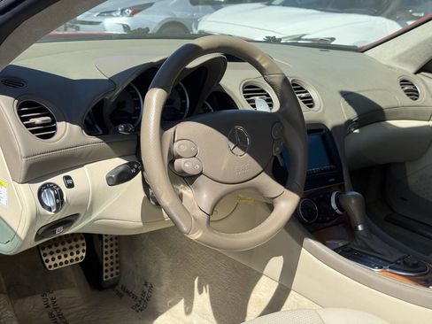 Used 2007 Mercedes-Benz SL 55 AMG image 24