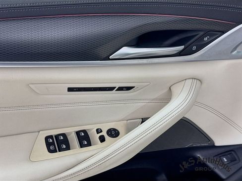 Used 2023 BMW M550i xDrive w/ Executive Package image 23