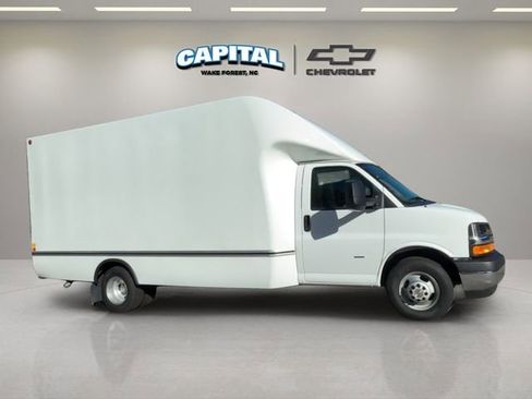 New 2025 Chevrolet Express 3500 w/ Power Convenience Package image 6