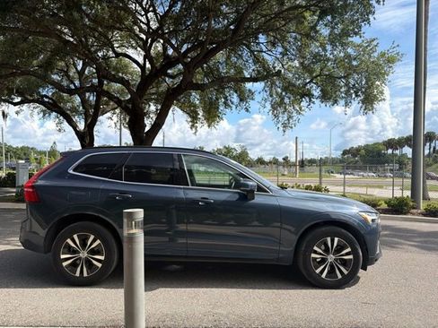 Used 2023 Volvo XC60 B5 Core AWD/4WD image 3