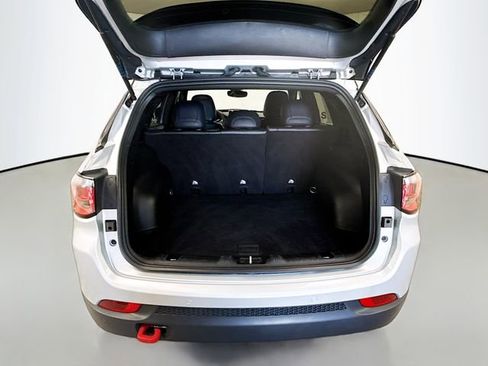 Used 2024 Jeep Compass Trailhawk image 24