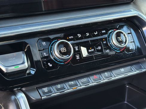 Used 2025 GMC Sierra 3500 Denali Ultimate image 31