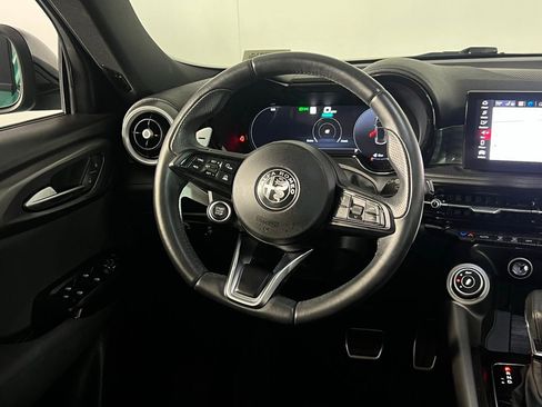 Used 2024 Alfa Romeo Tonale Veloce w/ Premium Interior Package image 15