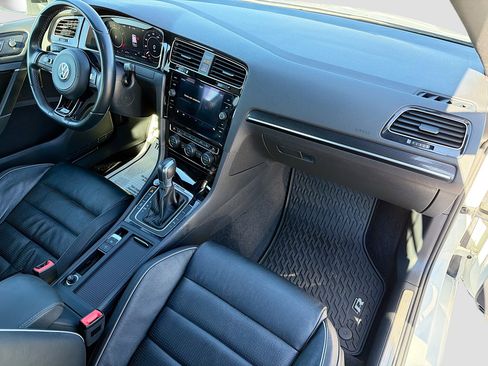 Used 2018 Volkswagen Golf R 4-Door image 13