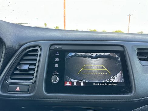 Used 2021 Honda HR-V Sport image 25