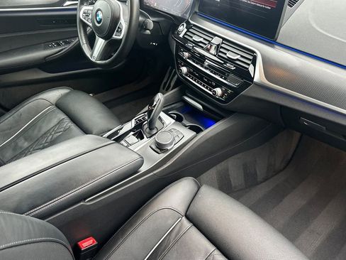 Used 2021 BMW 540i w/ M Sport Package image 14