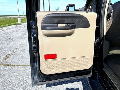 Used 2006 Ford F550 4x4 Crew Cab Super Duty image 20