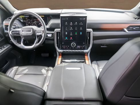 Used 2025 GMC Yukon XL Denali AWD/4WD image 26