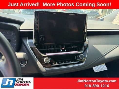 Used 2024 Toyota Corolla SE image 13