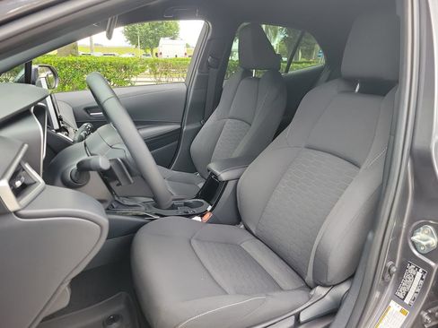 Used 2025 Toyota Corolla SE FWD image 16