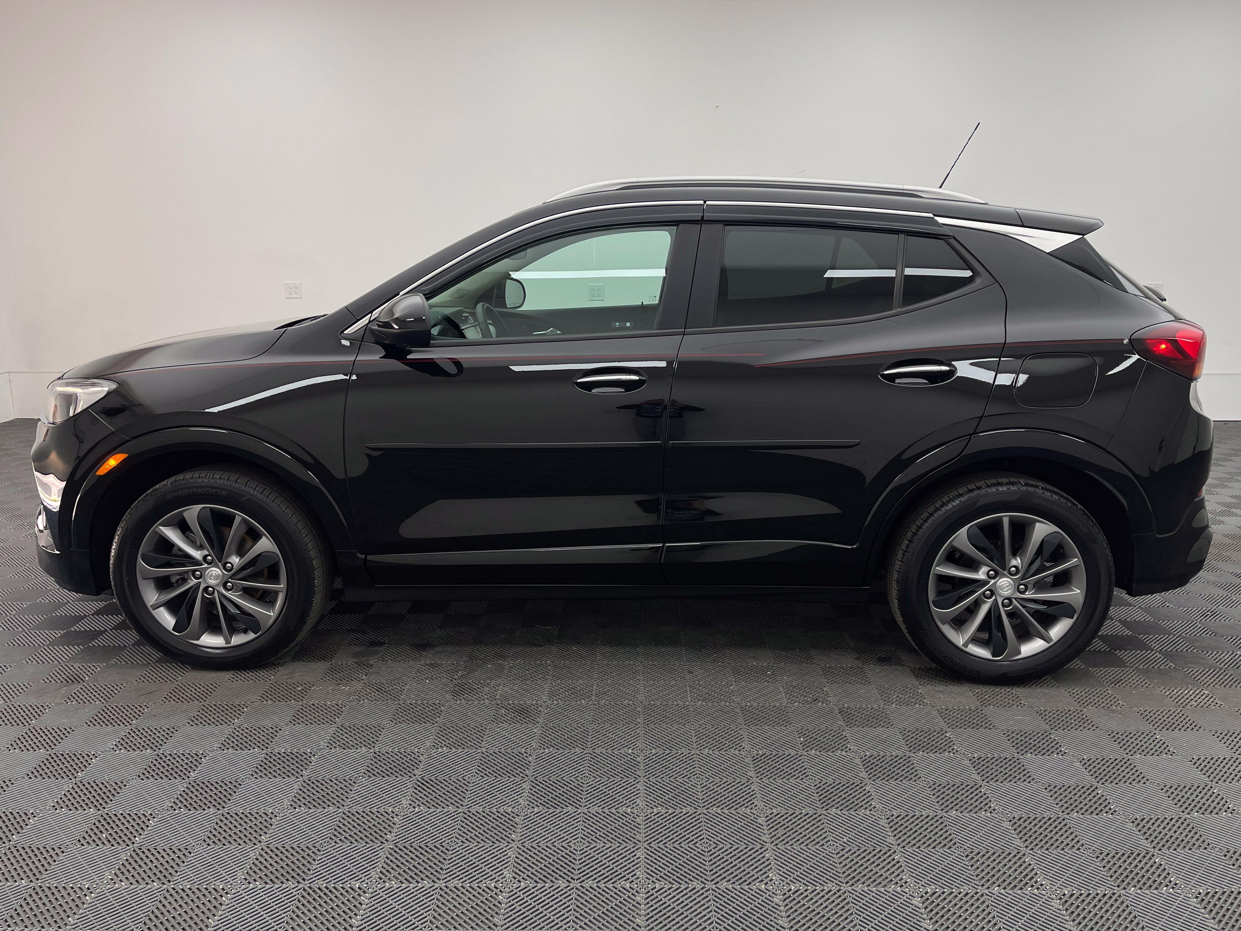 Used 2021 Buick Encore GX Select w/ Advanced Technology Package AWD/4WD image 12