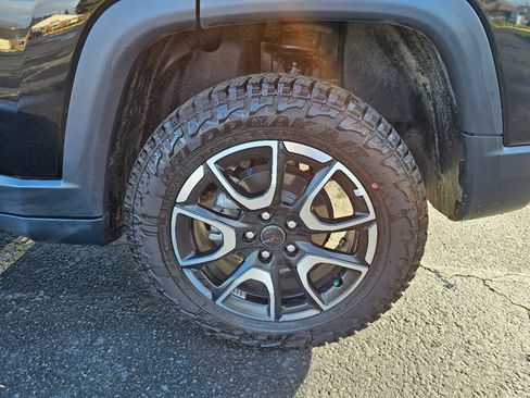 Used 2025 Jeep Compass Trailhawk image 25