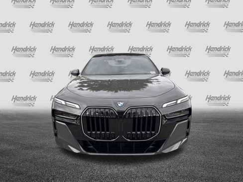 New 2026 BMW 750e xDrive AWD/4WD image 3