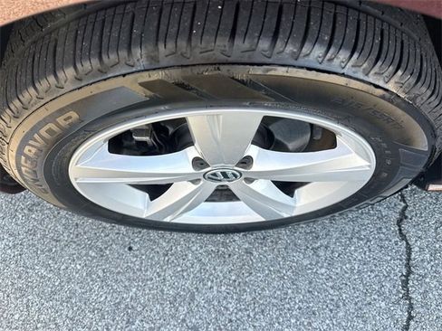 Used 2014 Volkswagen Passat 1.8T SE image 17