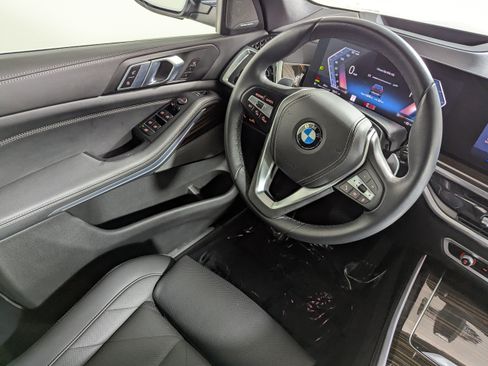 Used 2026 BMW X5 sDrive40i RWD image 9