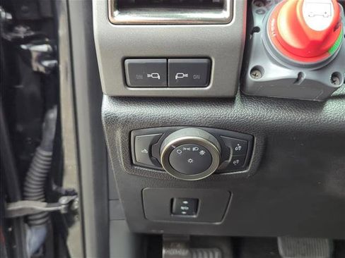 Used 2018 Ford F150 Raptor w/ Equipment Group 802A Luxury AWD/4WD image 14