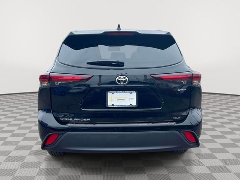 Used 2026 Toyota Highlander XLE AWD/4WD image 6