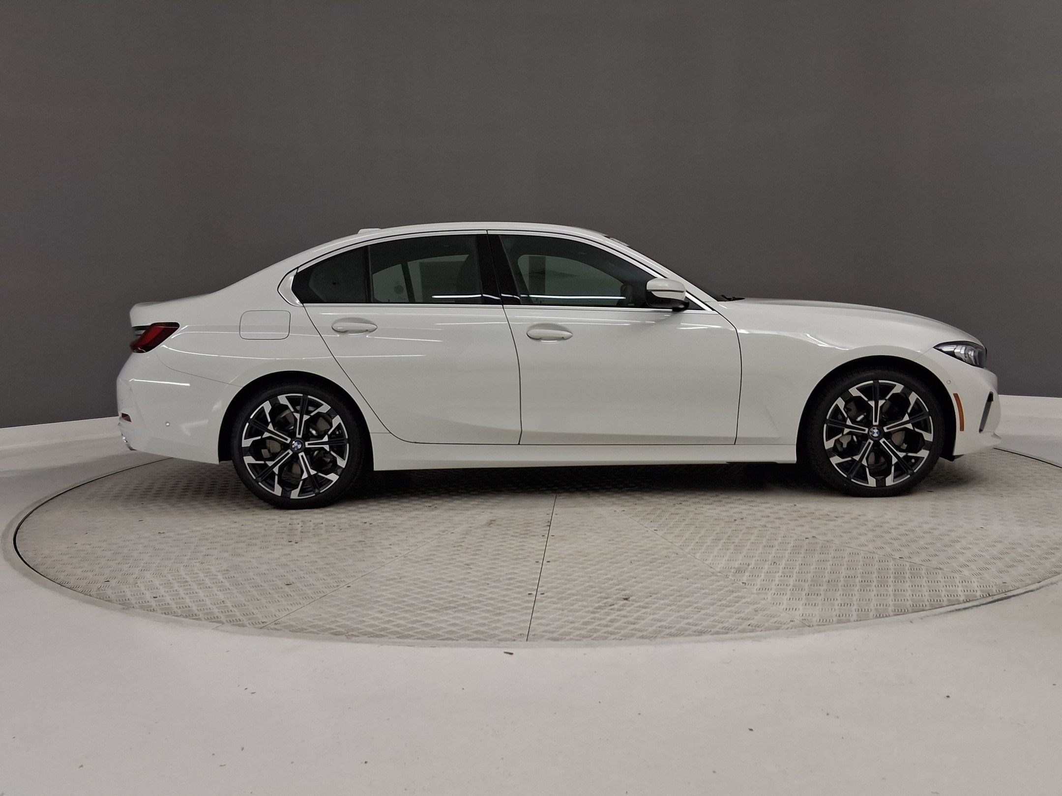New 2026 BMW 330i Sedan w/ Convenience Package RWD image 6