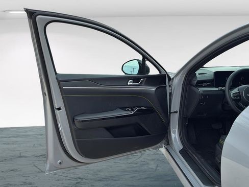 New 2026 Kia K5 GT FWD image 10
