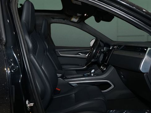 Used 2021 Jaguar F-PACE SVR image 16