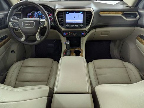 Used 2017 GMC Acadia Denali w/ Technology Package FWD image 25