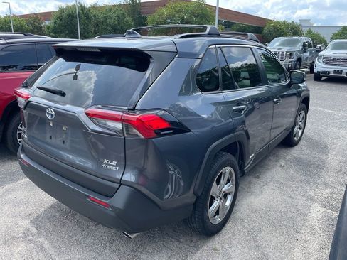 Used 2021 Toyota RAV4 XLE Premium AWD/4WD image 6