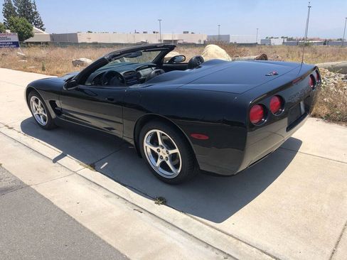 Used 1999 Chevrolet Corvette Convertible RWD image 13