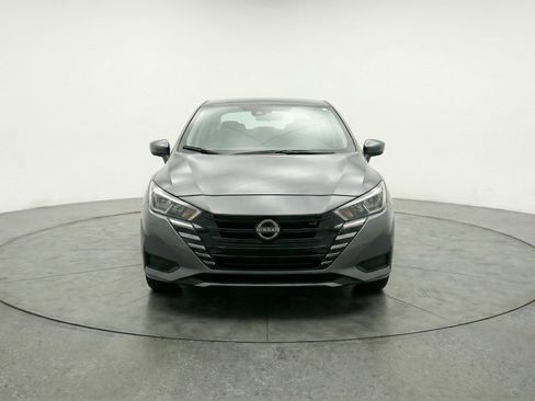 Used 2025 Nissan Versa SV image 2