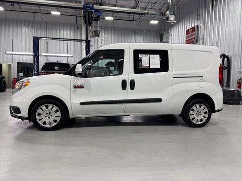 Used 2019 RAM ProMaster City Tradesman SLT image 10