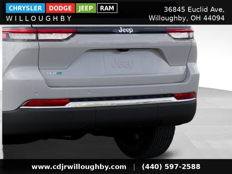 New 2025 Jeep Grand Cherokee Limited 4xe AWD/4WD image 16