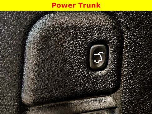 Used 2021 Jeep Grand Cherokee Overland AWD/4WD image 30