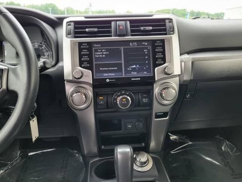 Used 2020 Toyota 4Runner SR5 AWD/4WD image 30