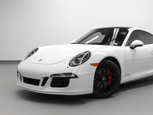 Certified 2016 Porsche 911 Carrera GTS RWD image 7