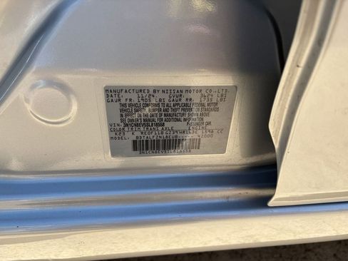 Used 2025 Nissan Versa SV image 27