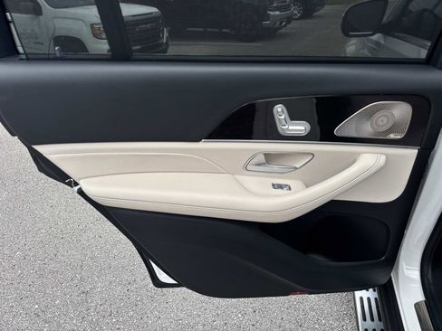 Used 2022 Mercedes-Benz GLS 580 4MATIC image 12